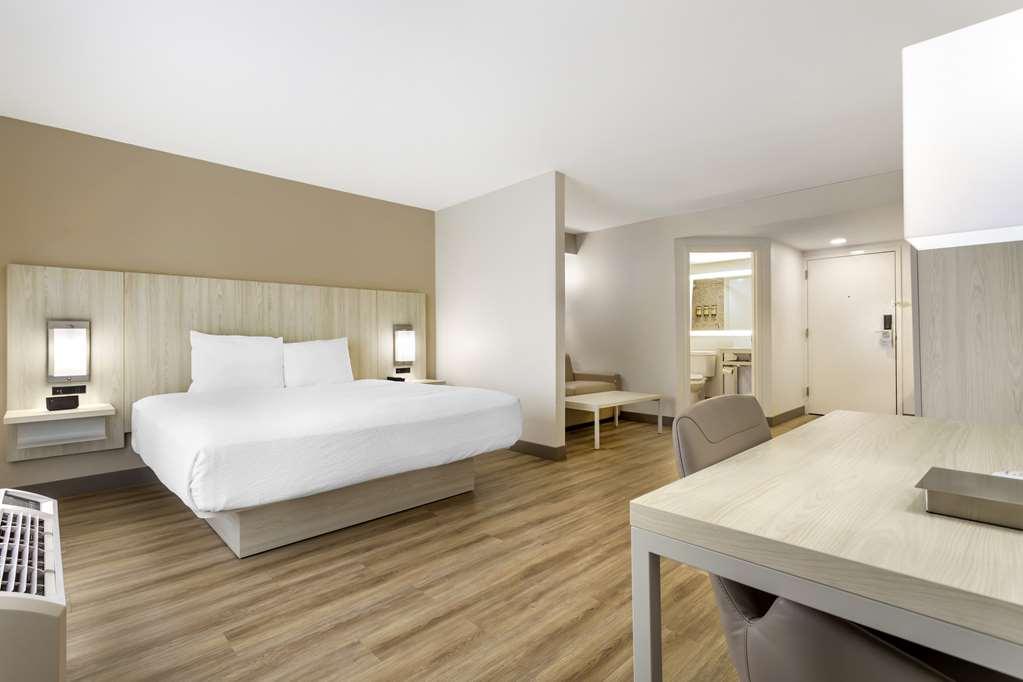 Best Western Plus Sugar Land/Stafford Стая снимка